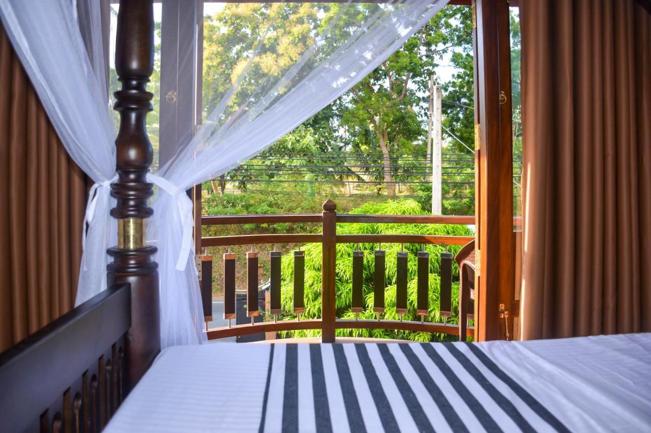 Janu Homestay タンガラ エクステリア 写真