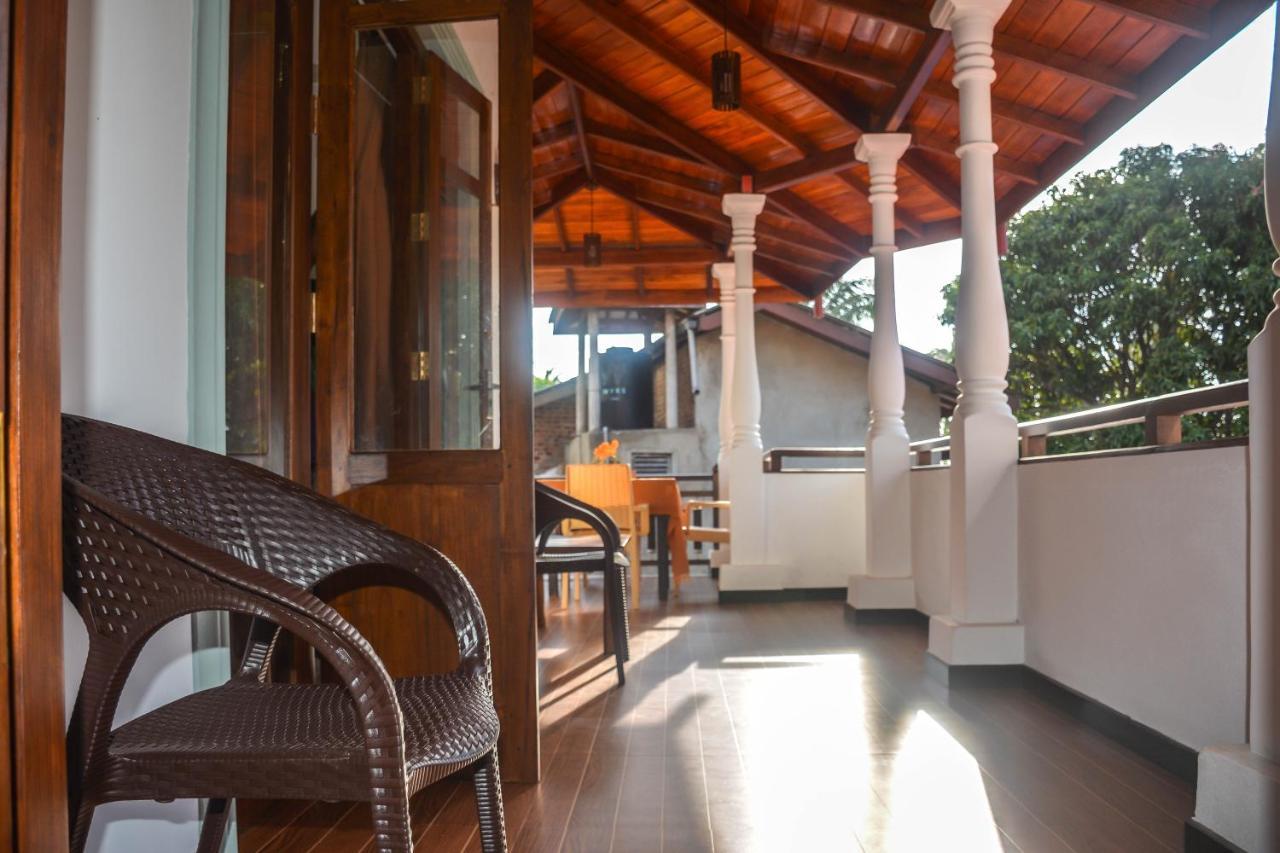 Janu Homestay タンガラ エクステリア 写真