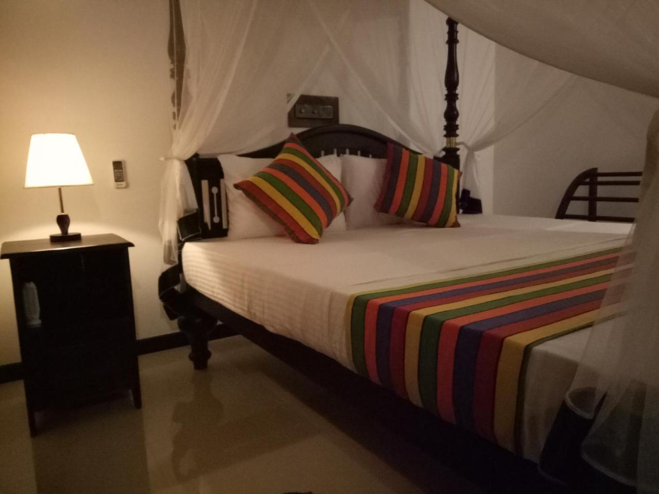 Janu Homestay タンガラ エクステリア 写真