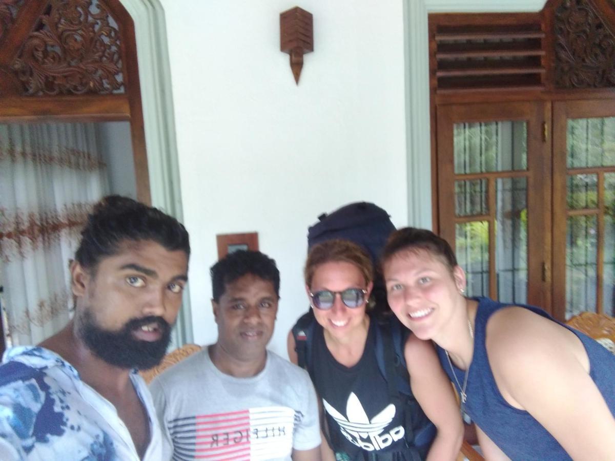 Janu Homestay タンガラ エクステリア 写真